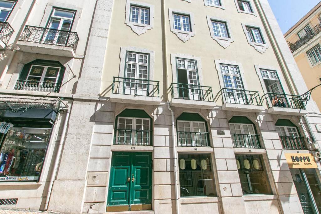 Made For The City Lovers- Urban Charm In Chiado Lisbon Exterior photo