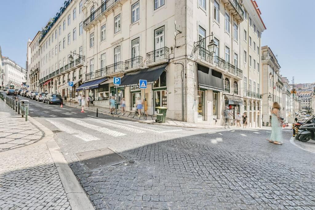 Made For The City Lovers- Urban Charm In Chiado Lisbon Exterior photo